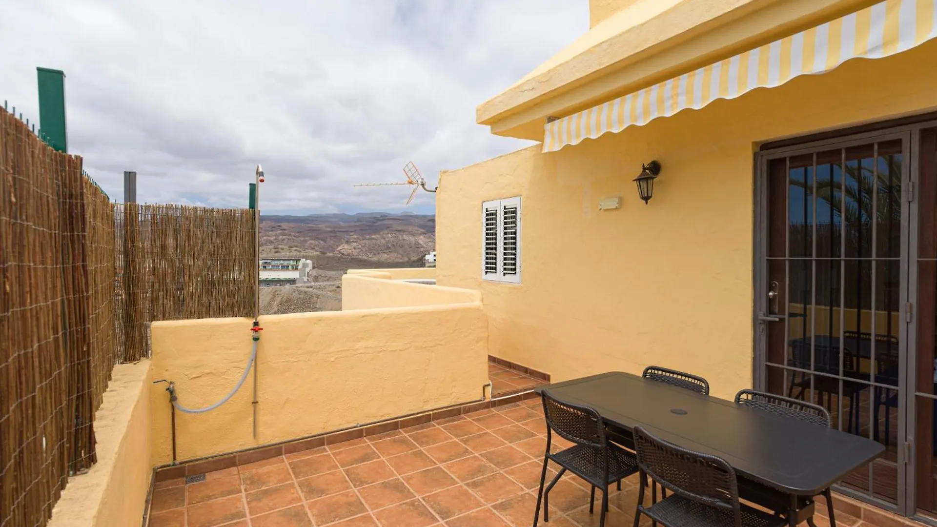 Private Solarium Home Beach Views - Jacuzzi Mogan Spain
