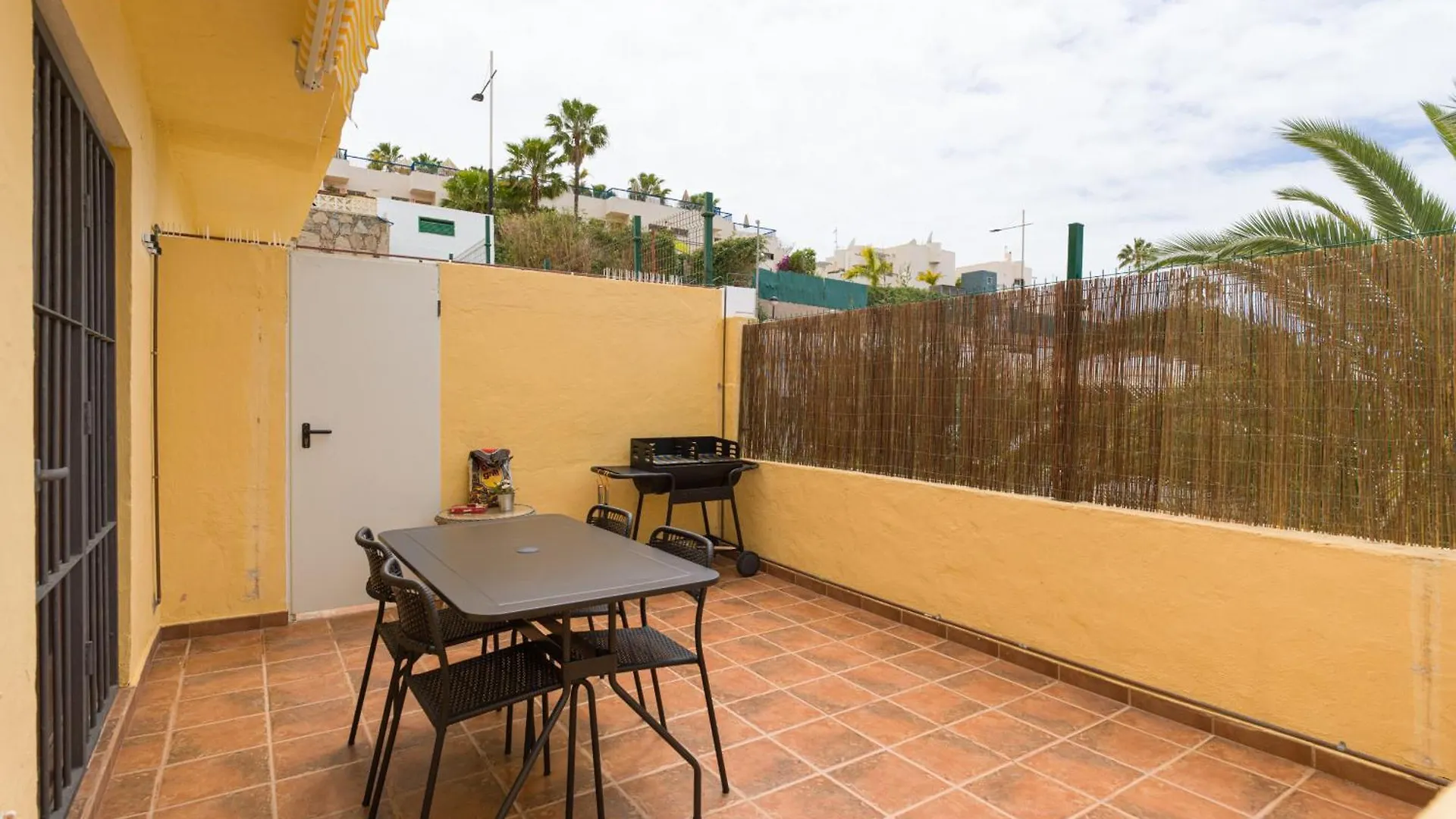 Private Solarium Home Beach Views - Jacuzzi Mogan